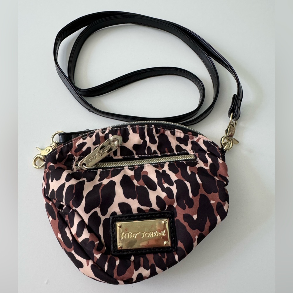 Betsy Johnson Leopard Print Crossbody Bag - Picture 1 of 11